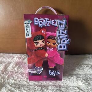 Bratz Bratziez Sweetheartz Seriez Plush Keychain Blind Box, In Hand!